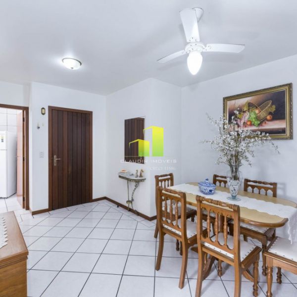  Apto Vista ao Mar, 2 quartos � 50 mts da Praia