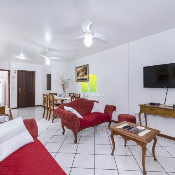  Apto Vista ao Mar, 2 quartos � 50 mts da Praia