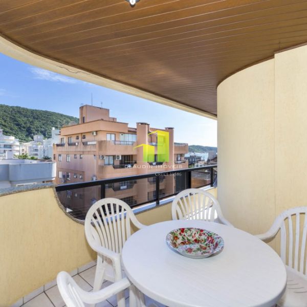  Apto Vista ao Mar, 2 quartos � 50 mts da Praia