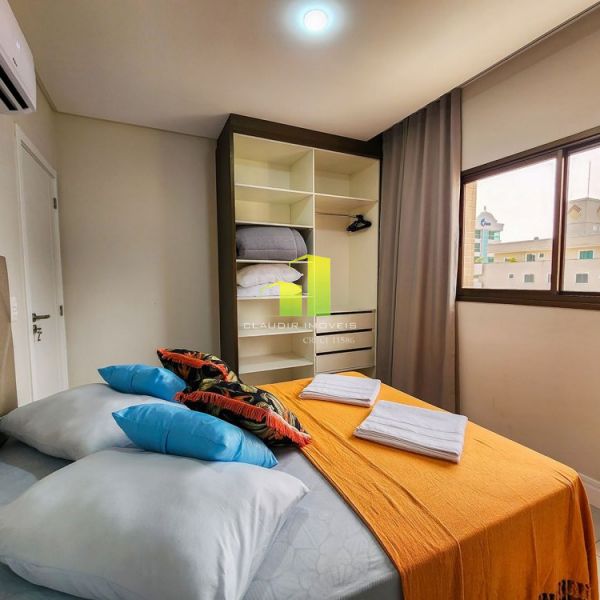 Lindo Apto com Piscina, 02 su�tes pr�ximo da Praia