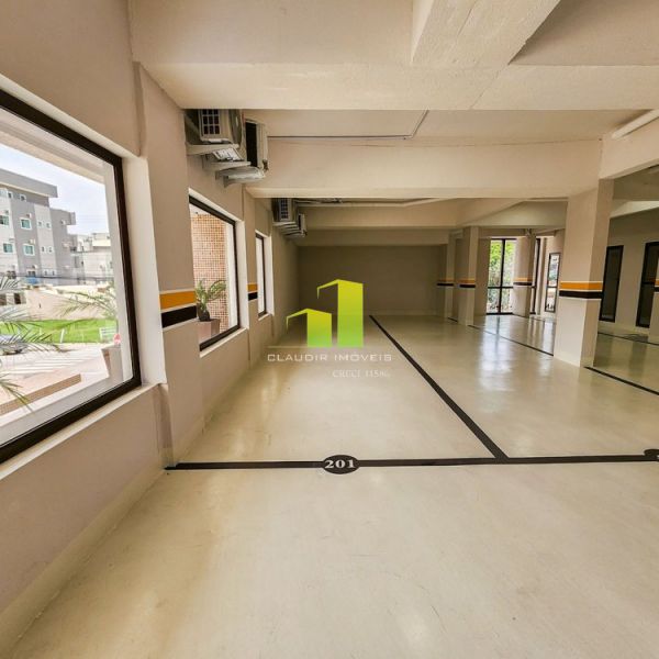 Lindo Apto com Piscina, 02 su�tes pr�ximo da Praia