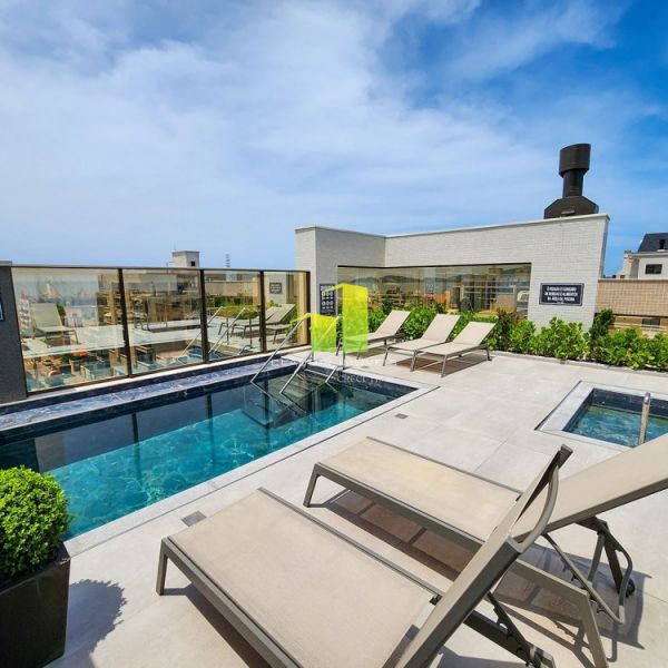 Lindo Apto com Piscina, 02 su�tes pr�ximo da Praia