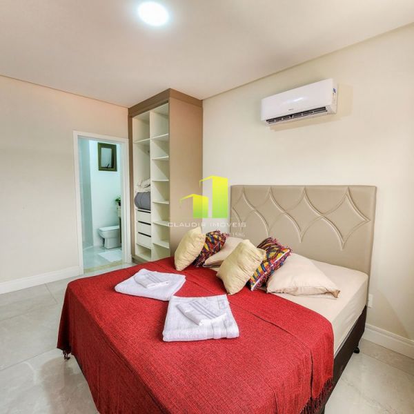 Lindo Apto com Piscina, 02 su�tes pr�ximo da Praia