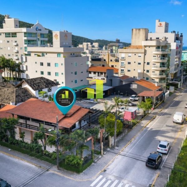 CASA 4 QUARTOS 10 PESSOAS PR�XIMA DO MAR