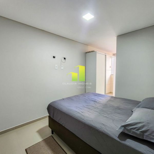 APTO 02 QUARTOS EM BOMBAS COM �TIMA LOCALIZA��O