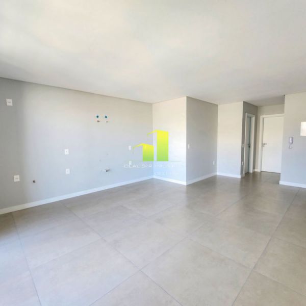 Apartamento a Venda em Bombas com Vista para o Mar