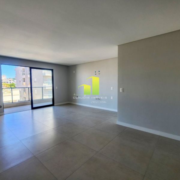Apartamento a Venda em Bombas com Vista para o Mar