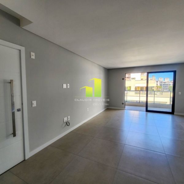 Apartamento a Venda em Bombas com Vista para o Mar