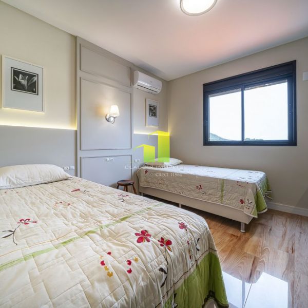Apartamento � Venda - 02 Su�tes em Bombas