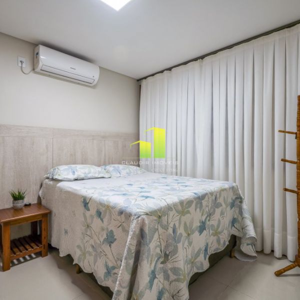 Casa Beira Mar com 5 Quartos em Bombinhas - SC