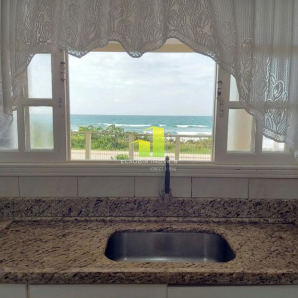 CASA BEIRA MAR 4 SU�TES AT� 12 PESSOAS EM BOMBAS
