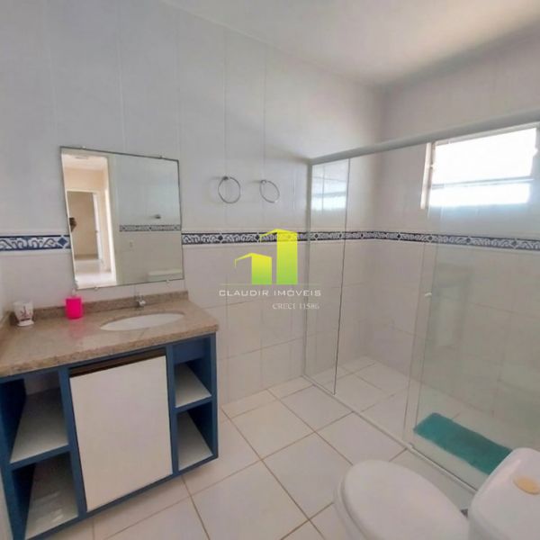 CASA BEIRA MAR 4 SU�TES AT� 12 PESSOAS EM BOMBAS