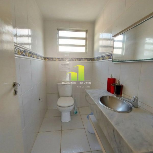 CASA BEIRA MAR 4 SU�TES AT� 12 PESSOAS EM BOMBAS