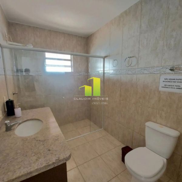 CASA BEIRA MAR 4 SU�TES AT� 12 PESSOAS EM BOMBAS