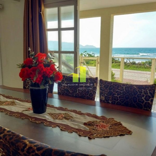 CASA BEIRA MAR 4 SU�TES AT� 12 PESSOAS EM BOMBAS