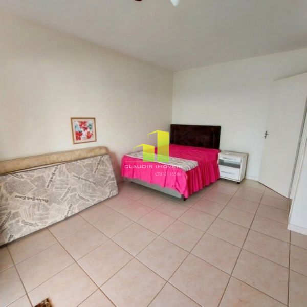 CASA BEIRA MAR 4 SU�TES AT� 12 PESSOAS EM BOMBAS