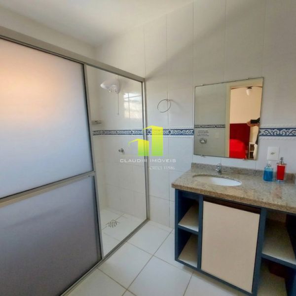 CASA BEIRA MAR 4 SU�TES AT� 12 PESSOAS EM BOMBAS