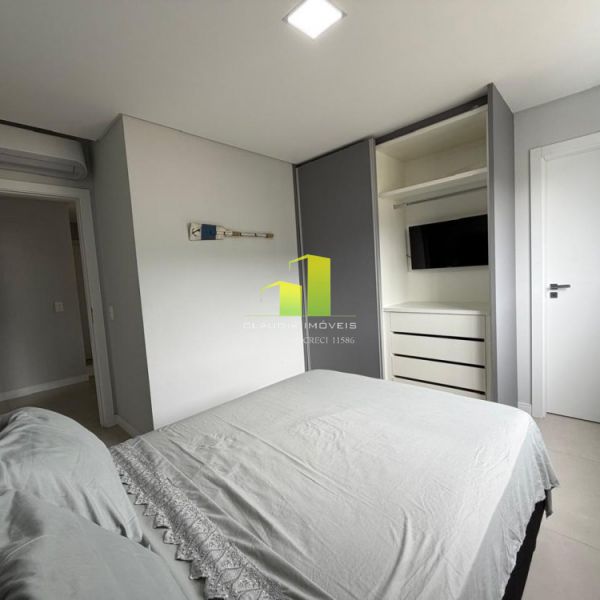 LUXUOSO APTO COM PISCINA - 2 SU�TES PR�XIMO DO MAR