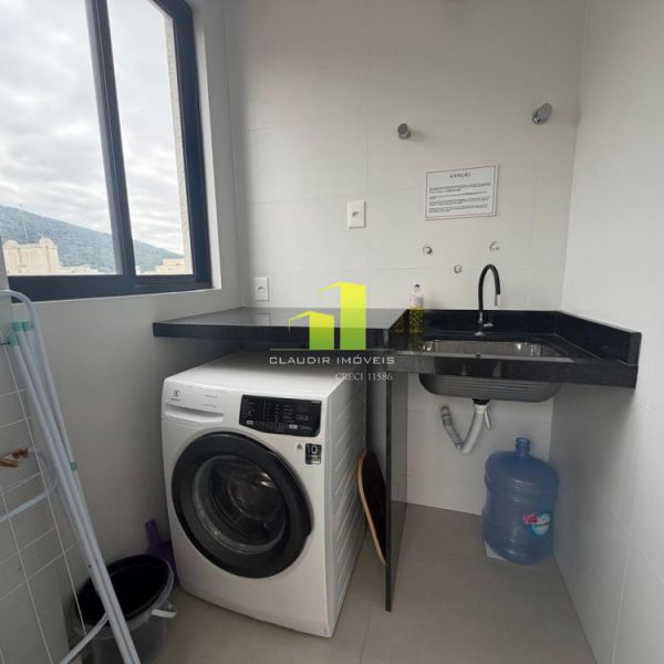 LUXUOSO APTO COM PISCINA - 2 SU�TES PR�XIMO DO MAR