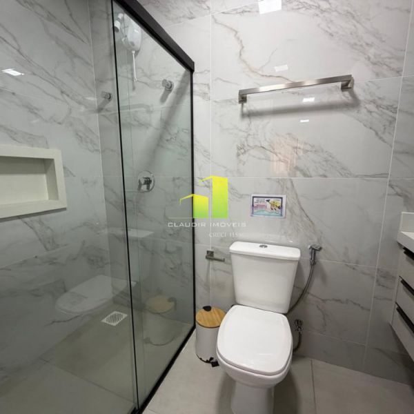 LUXUOSO APTO COM PISCINA - 2 SU�TES PR�XIMO DO MAR