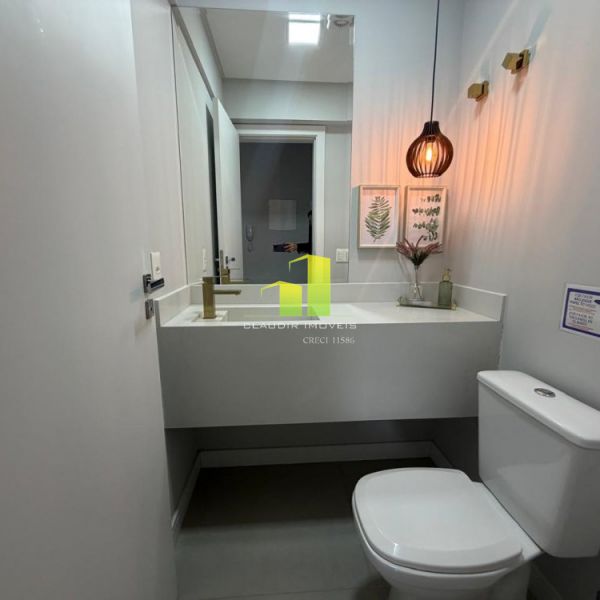 LUXUOSO APTO COM PISCINA - 2 SU�TES PR�XIMO DO MAR