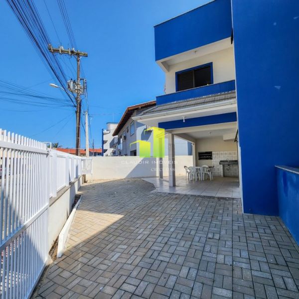 Sobrado 2 su�tes, 2 vagas Quadra do Mar � 20 Mts