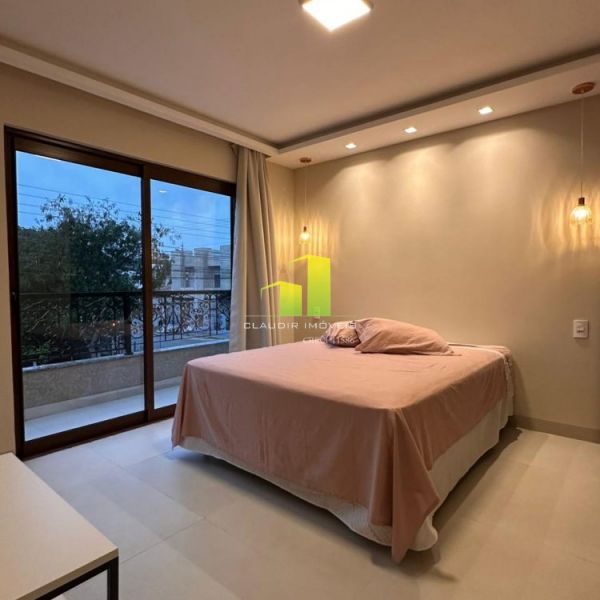 Casa 4 Su�tes e Piscina para 9 Pessoas em Bombas