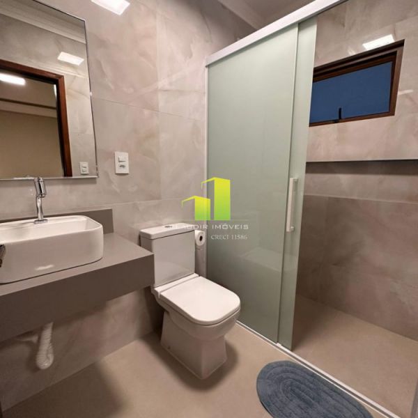 Casa 4 Su�tes e Piscina para 9 Pessoas em Bombas