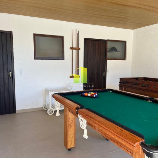 Casa 4 Su�tes e Piscina para 9 Pessoas em Bombas