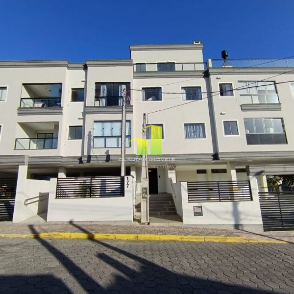 Apto com piscina, 2 dormit�rios para at� 7 pessoas