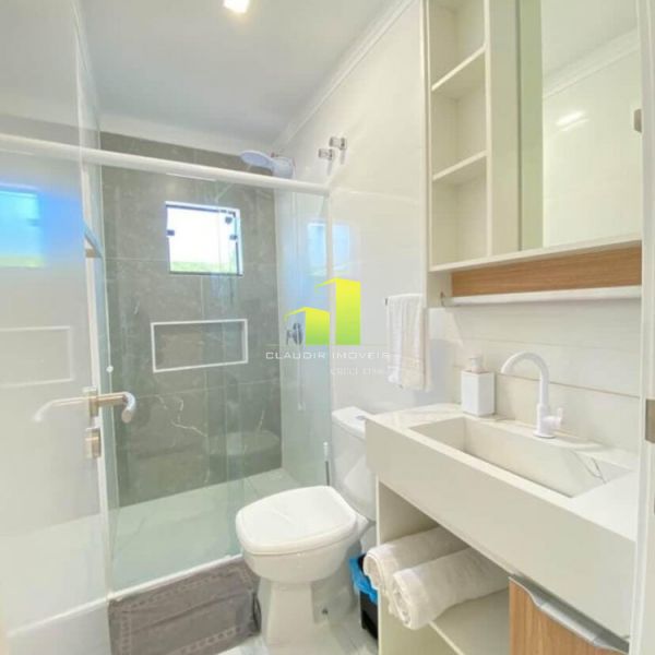 Apto com piscina, 2 dormit�rios para at� 7 pessoas