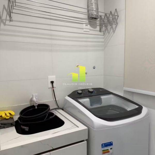 Apto com piscina, 2 dormit�rios para at� 7 pessoas