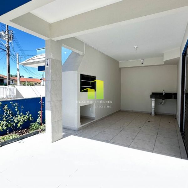 Sobrado 2 su�tes, 2 vagas Quadra do Mar � 20 Mts