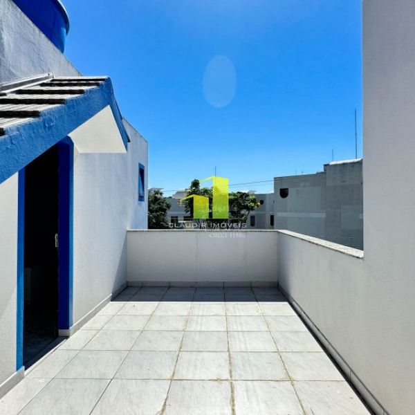 Sobrado 2 su�tes, 2 vagas Quadra do Mar � 20 Mts