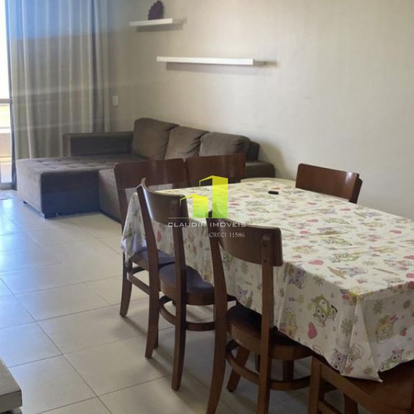 Apto 3 Quartos na Av. Principal Perto da Praia 