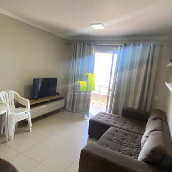 Apto 3 Quartos na Av. Principal Perto da Praia 
