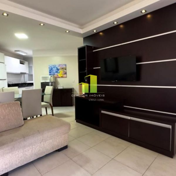 Apto 3 Quartos para at� 8 pessoas Perto da Praia