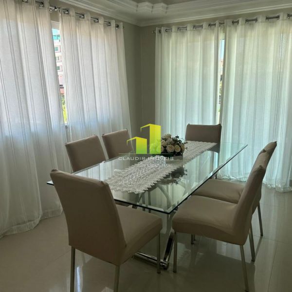 Casa com Piscina 3 Quartos para at� 10 Pessoas