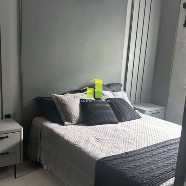 Casa com Piscina 3 Quartos para at� 10 Pessoas