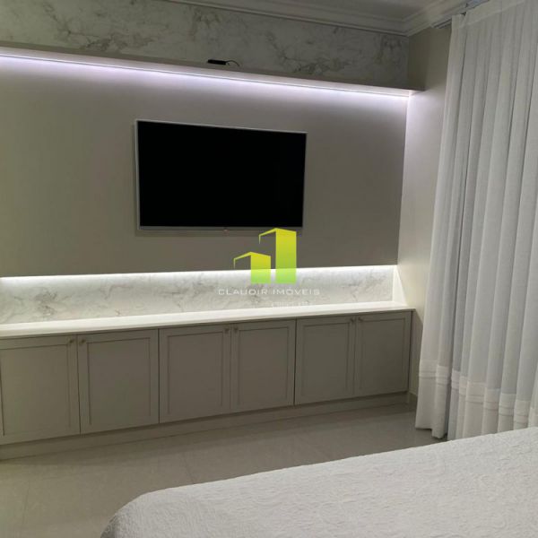 Casa com Piscina 3 Quartos para at� 10 Pessoas
