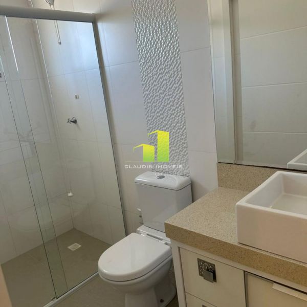 Casa com Piscina 3 Quartos para at� 10 Pessoas