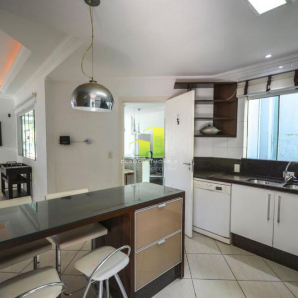 Casa com Piscina 4 suites - 12 pessoas em Mariscal