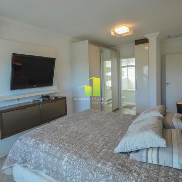 Casa com Piscina 4 suites - 12 pessoas em Mariscal