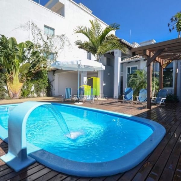 Casa com Piscina 4 suites - 12 pessoas em Mariscal