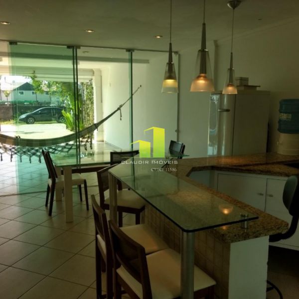 Casa com Piscina 4 suites - 12 pessoas em Mariscal