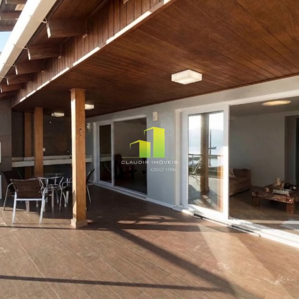Casa � Beira Mar com 4 quartos para at� 12 pessoas