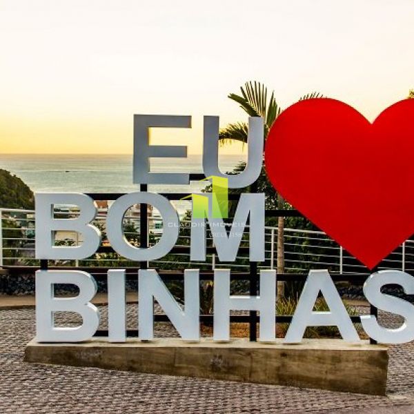 Apartamento a venda em Bombinhas