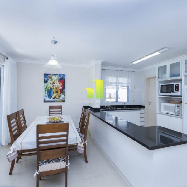 Apartamento a venda em Bombinhas