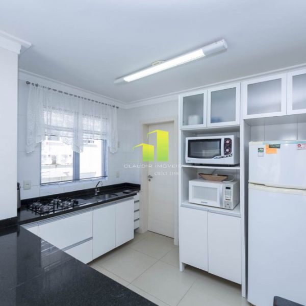 Apartamento a venda em Bombinhas