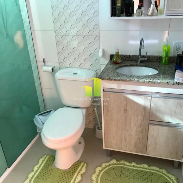 Casa 3 dormit�rios a 100 metros da praia